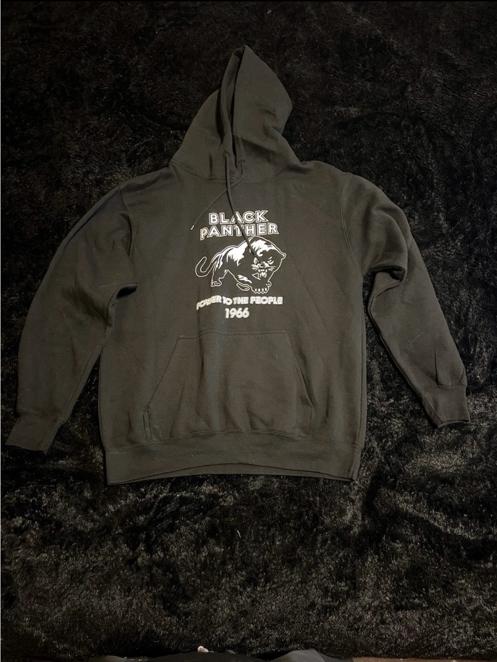 Men medium Black Panther Graphic Hoodie - Black